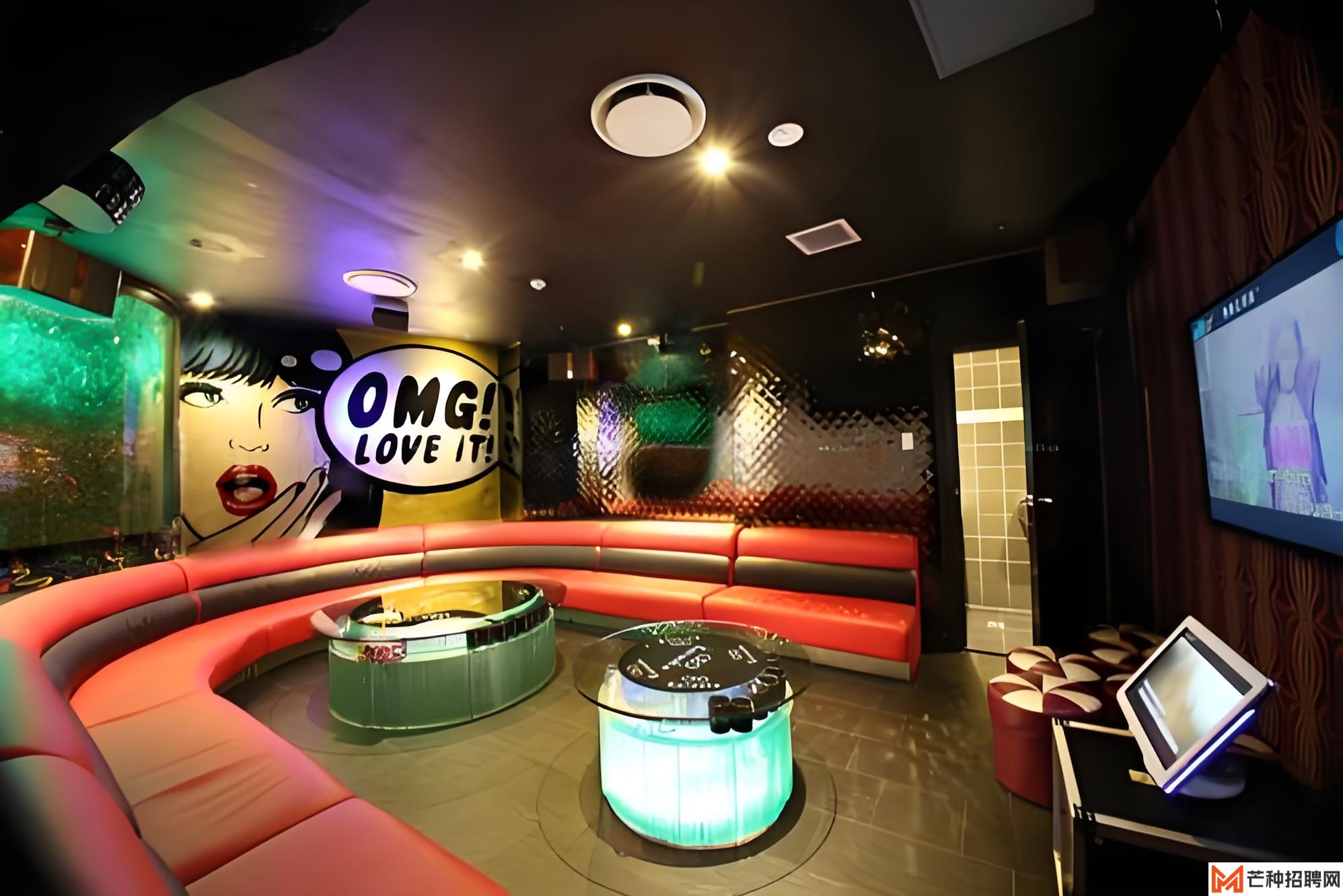 探索酒吧工作之魅力：全职岗位发展前景解析