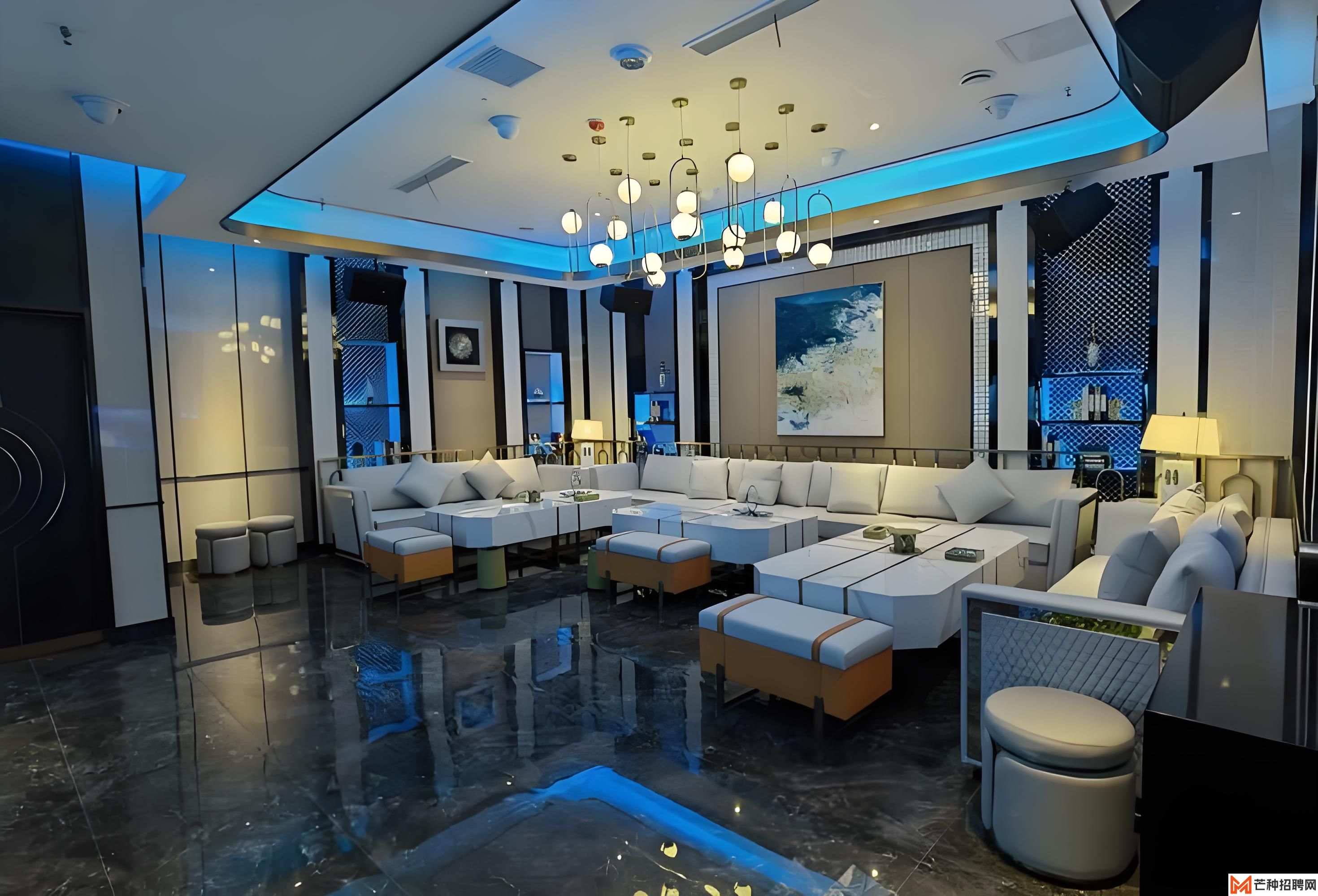 西安北郊夜场奇遇之旅：招募闪耀夜空的女舞者！