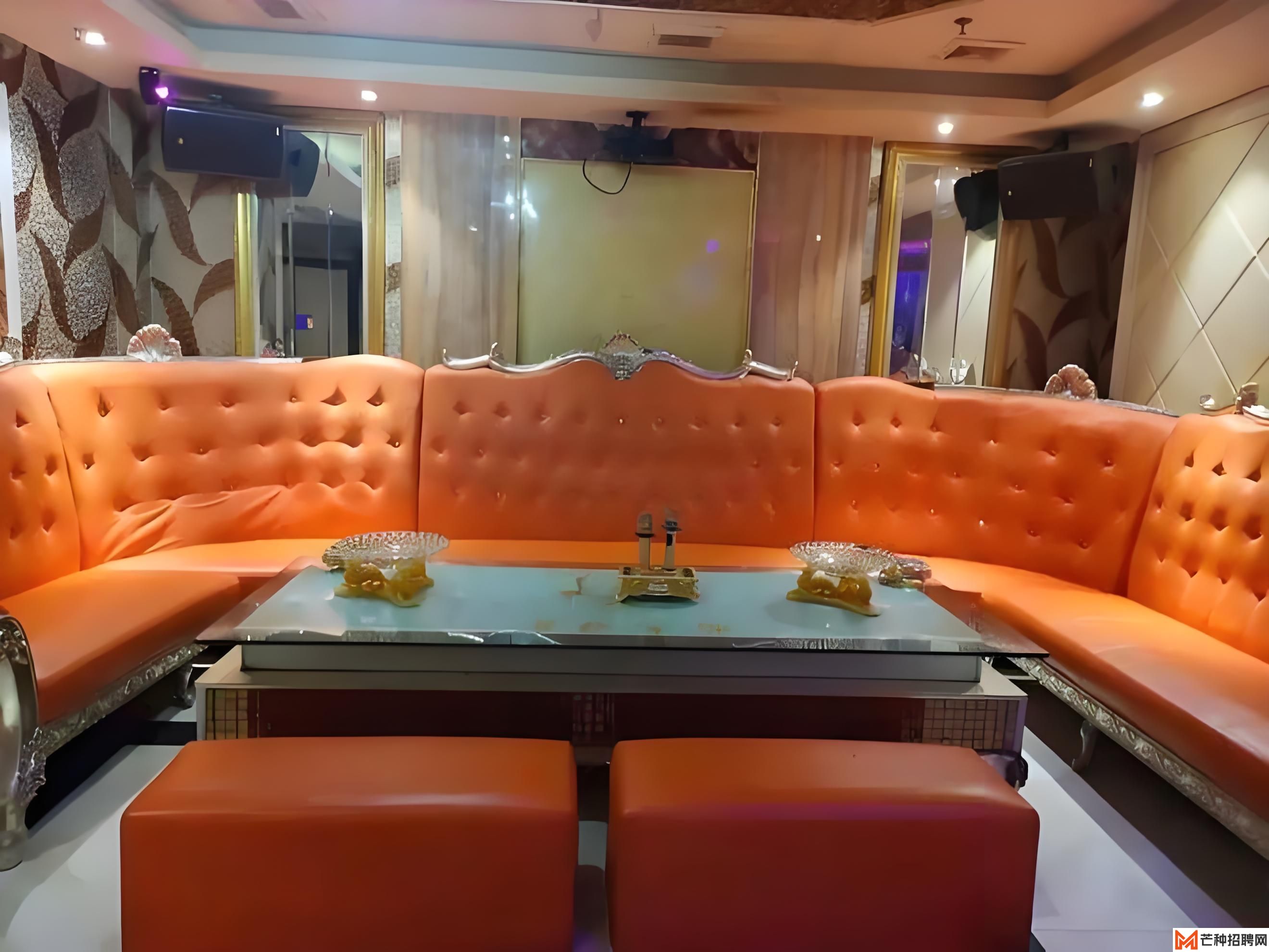 西安时尚酒吧诚邀女性饮品推广员，燃爆你的夜生活！